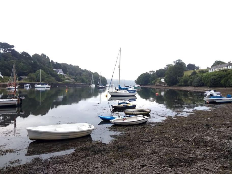 Dingley Dell - Superb Location For Truro In Private Accommodation Perranwell Exterior photo