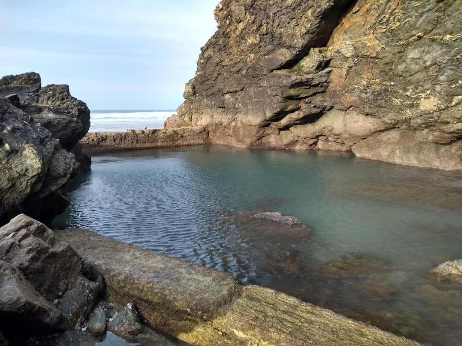 Dingley Dell - Superb Location For Truro In Private Accommodation Perranwell Exterior photo